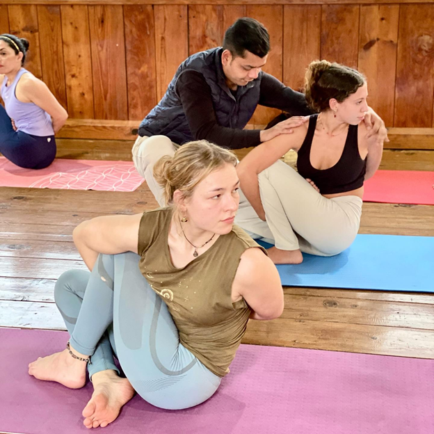 rishikesh yoga teacher training